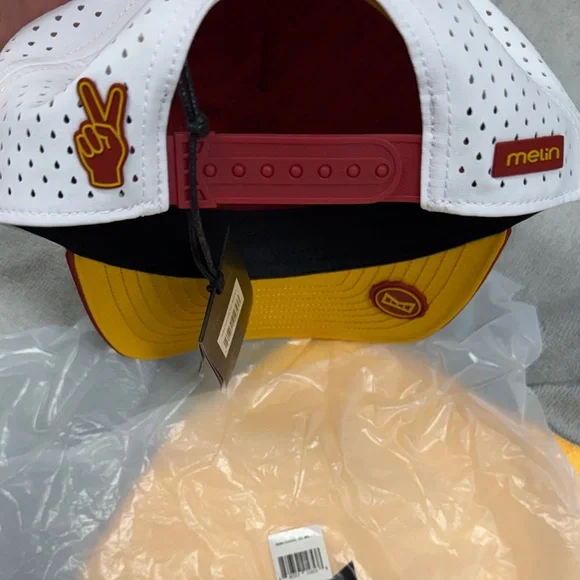 Melin Small White and Red SC Logo Cap - Picture 7 of 13